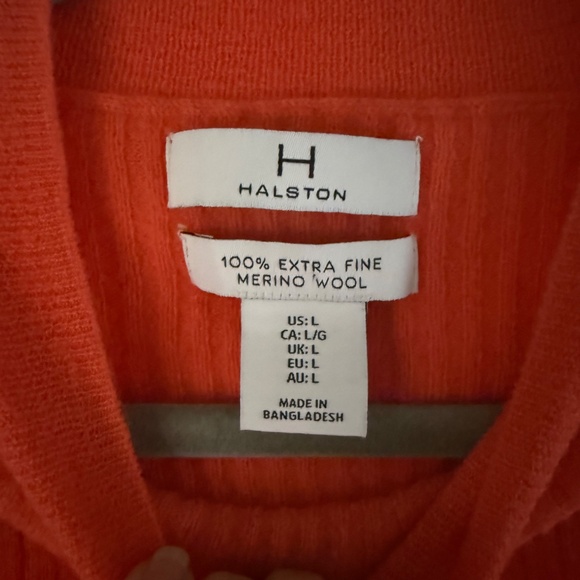 Holt Renfrew | 100% Extra Fine Wool Halston | Mock Neck Knit Top | Size L - Picture 4 of 6